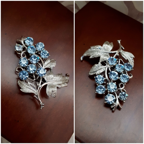 Vintage Lisner grape cluster pin brooch - Picture 10 of 10